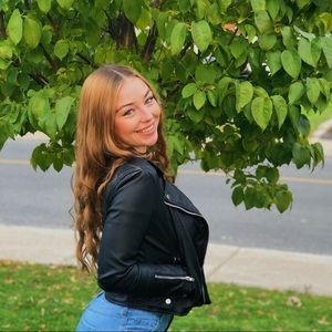 Meet your Posher, Megan